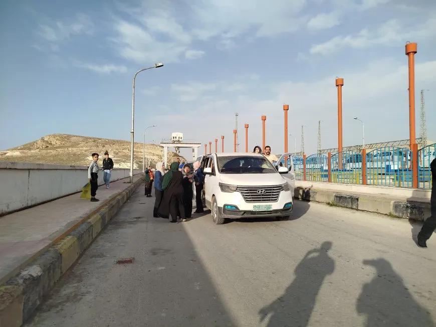 Residents of 4 cities in Jazira Canton arrive at Tishrin Dam