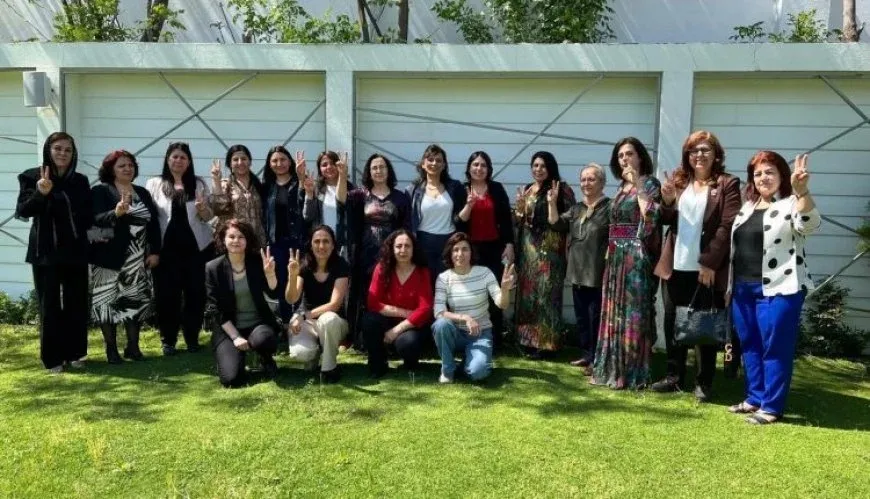 Announcing establishment of Kurdish Women's Union platform