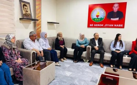KNK's delegation visits city of Kobani