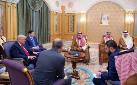 Trump disregards Netanyahu's advice; offers Damascus new chance: Is Sharaa exploiting the West?