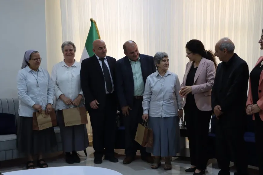 Vatican delegation visits North, East Syria
