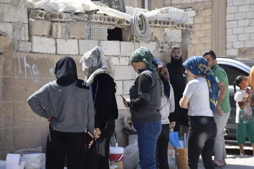 Aid distribution to Afrin IDPs in Hasaka