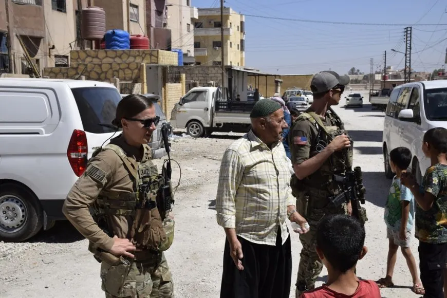 Aid distribution to Afrin IDPs in Hasaka