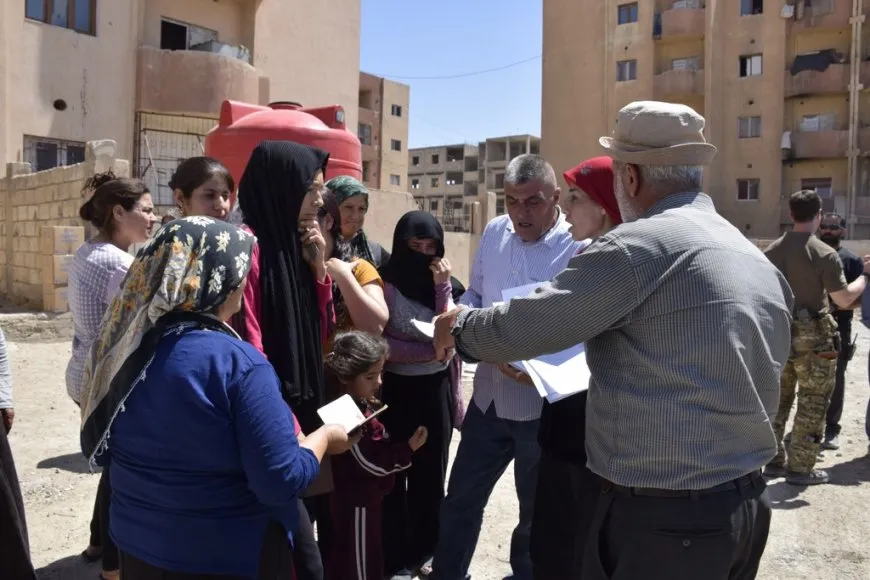 Aid distribution to Afrin IDPs in Hasaka