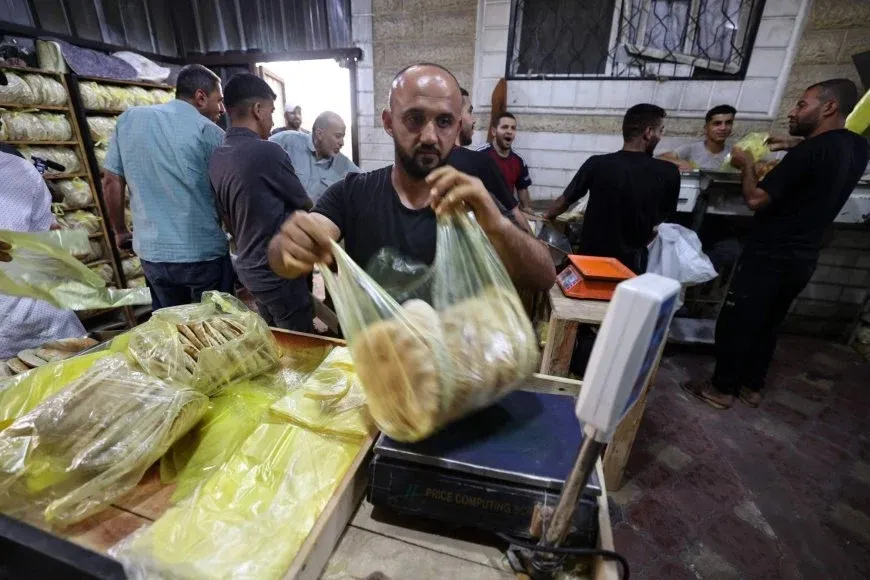Only 4 bakeries operating in Gaza out of 25 WFP-contracted bakeries