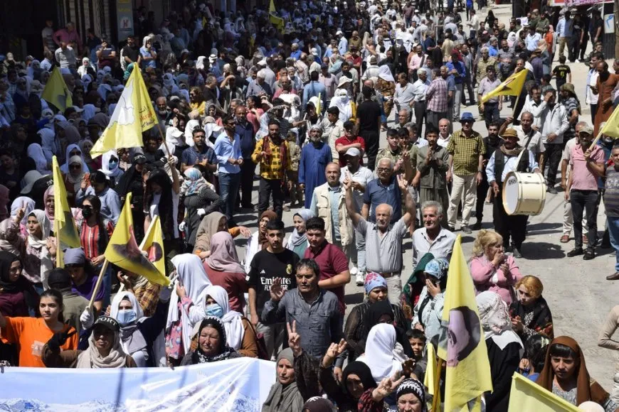 Mass march in Hasaka demands physical freedom of leader Ocalan 
