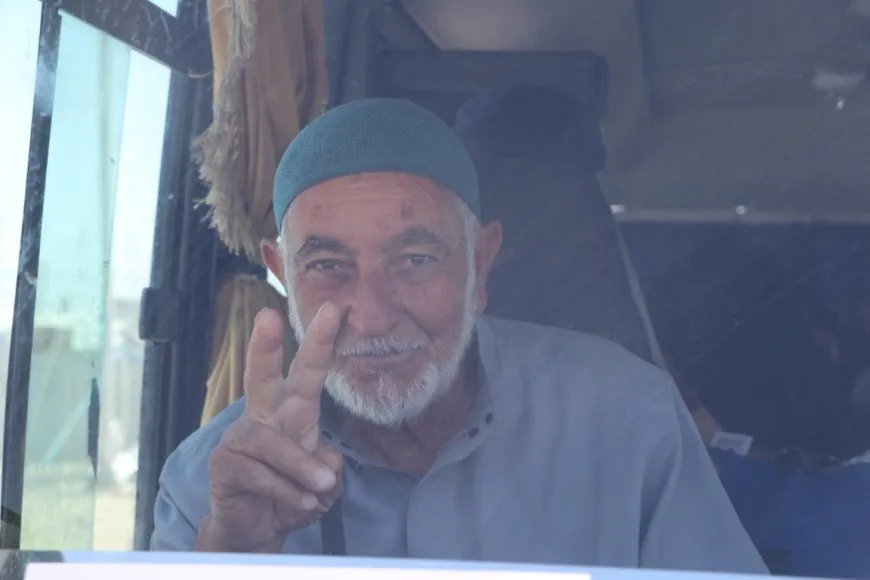 46 families leave Al-Arisha Camp for Deir ez-Zor