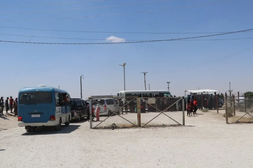46 families leave Al-Arisha Camp for Deir ez-Zor
