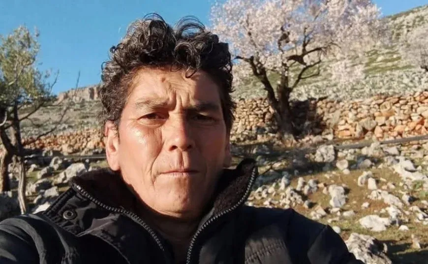 Turkish occupation mercenaries assault a citizen in occupied Afrin