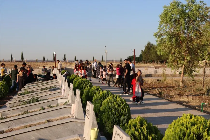 Eid begins with visits to shrines of martyrs in North and East Syria