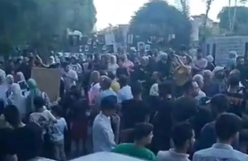 Hama, Damascus protests condemn neglect of detainees’ fate