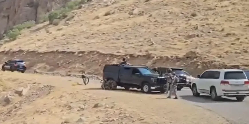 Political, social figures arrive at location of procedures responding to Leader Ocalan’s call