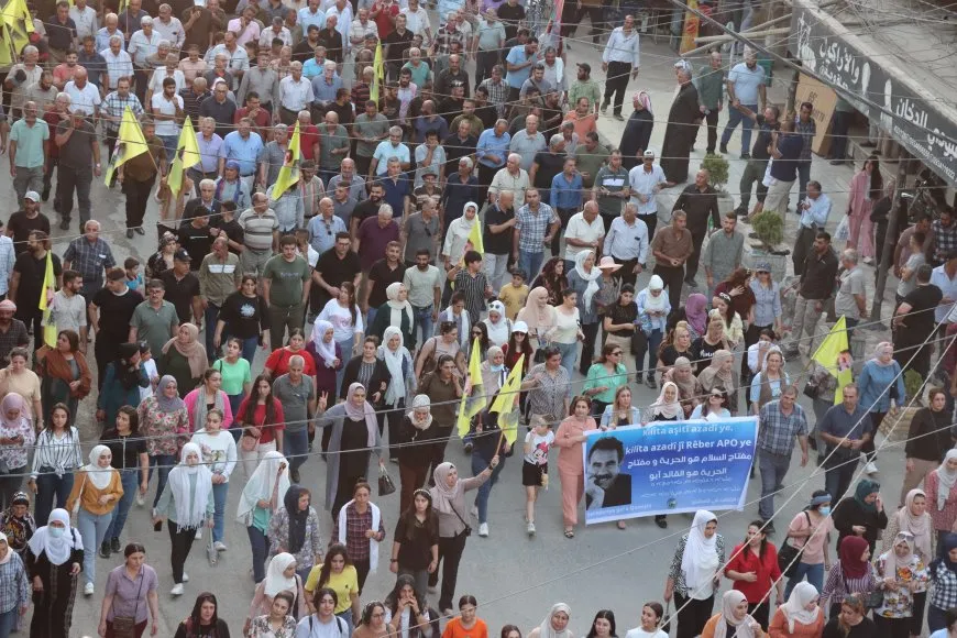 Residents of Qamishlo rally for leader Ocalan's physical freedom on World Peace Day