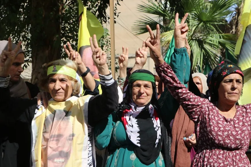 Al-Jazira women require leader's physical freedom during a march