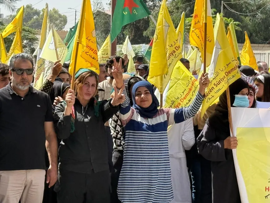 Thousands in Raqqa affirm, "SDF is our dignity"