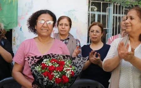Veteran activist Hajar Khalil arrives in Sheikh Maqsoud after 30 years in prison