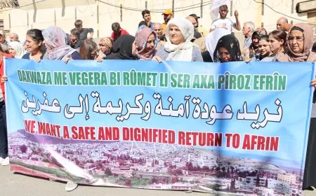 IDPs protest in front of UNHCR demanding right to safe return to their homes