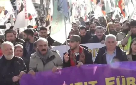 Thousands Participate in Cologne March