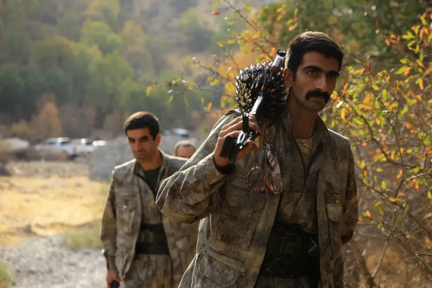 Families of martyrs in Aleppo declare support for guerrilla, urge Turkey to act for peace
