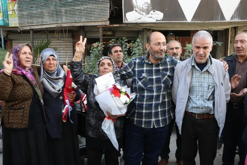 Fighter in Kurdistan Liberation Movement arrives in Sheikh Maqsoud after 32 years in Turkish prisons