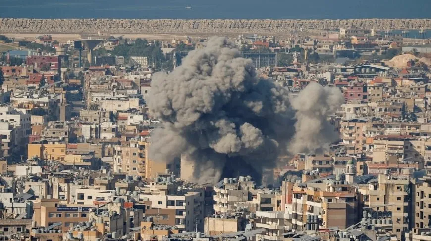 Israeli Airstrike targets apartment in Beirut's southern suburbs