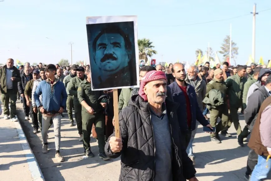 Mass rally in Tabqa commemorates Resistance Day, demands leader's freedom