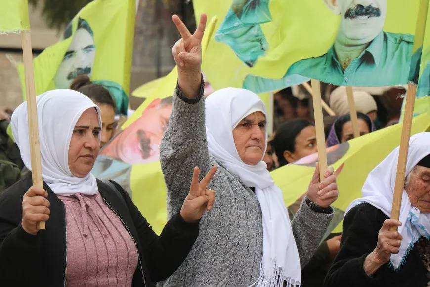 Rally in Aleppo calls for leader Ocalan’s physical freedom