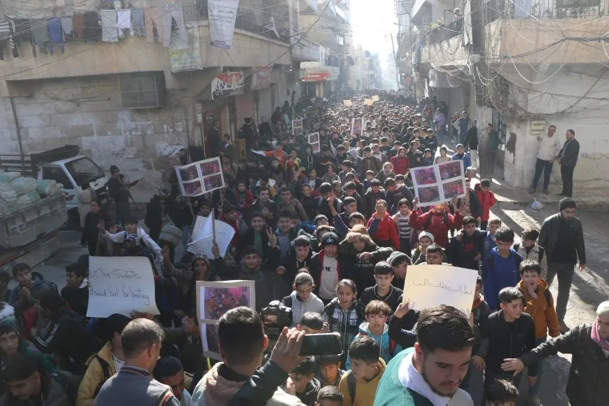 Students protest against Transitional Govt.'s siege of Sheikh Maqsoud, Ashrafiyeh