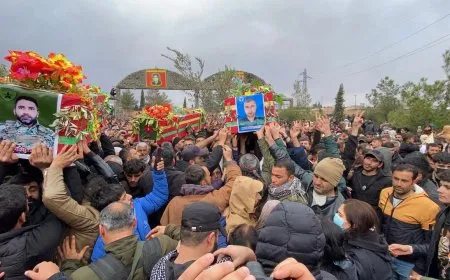 Funeral procession of martyrs Commander Ziyad, fighters Birûsk, Malek arrives at Martyr Dijla Cemetery