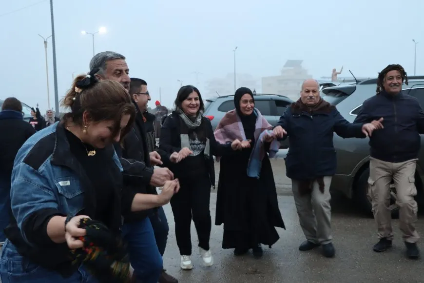 Crowds from 8 cities moves towards Aleppo 