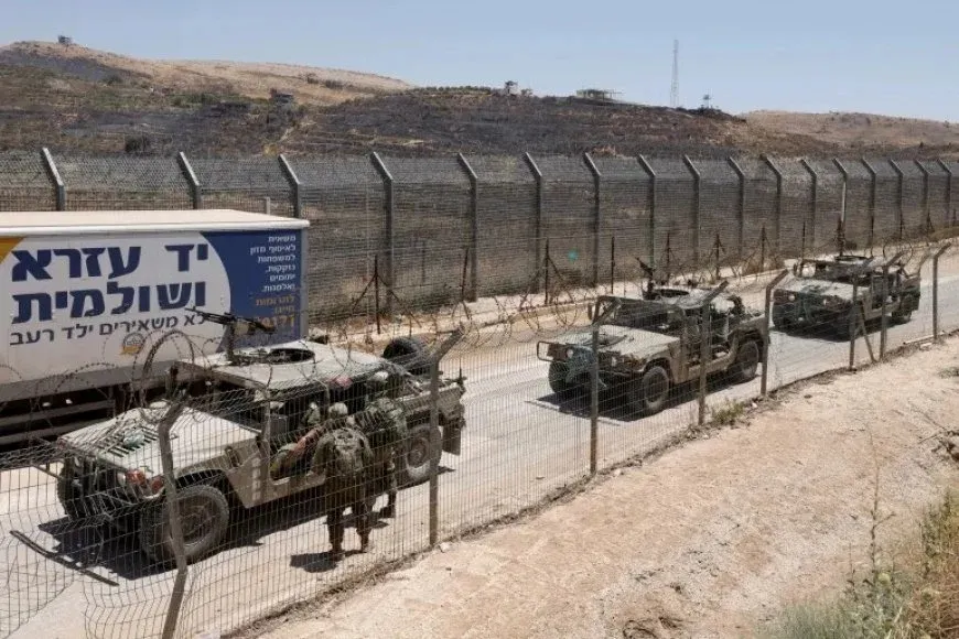 Israeli patrol moves through Quneitra countryside 