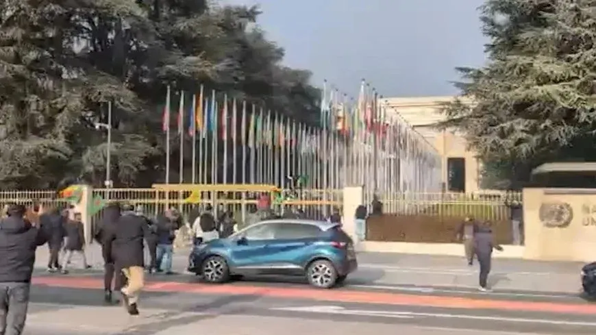 Protest at UN headquarters in Geneva in support of Rojava