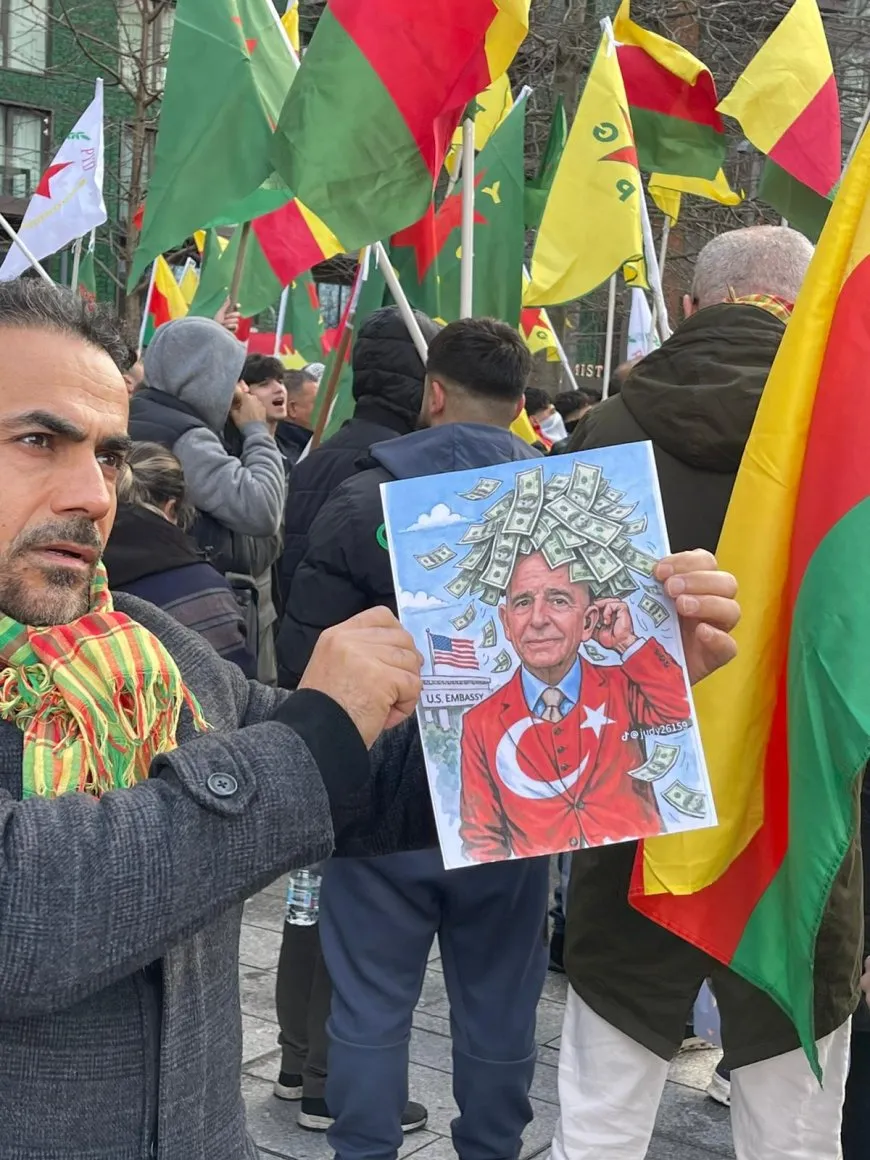 Kurds rally at U.S. Embassy in London