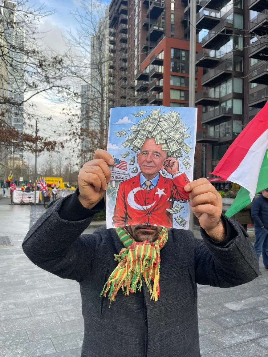 Kurds rally at U.S. Embassy in London