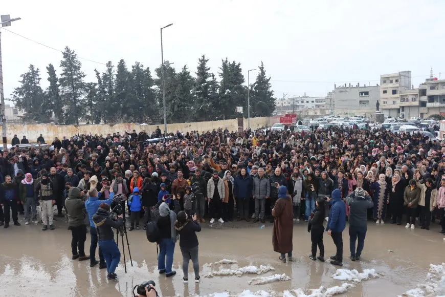Under siege… Mass rally in Kobani