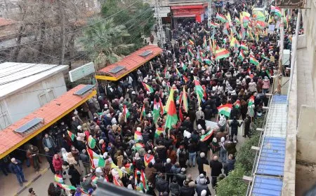 Qamishlo chants “Kurdish people are one”