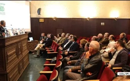 Syrian traders fear data collection by Interim government