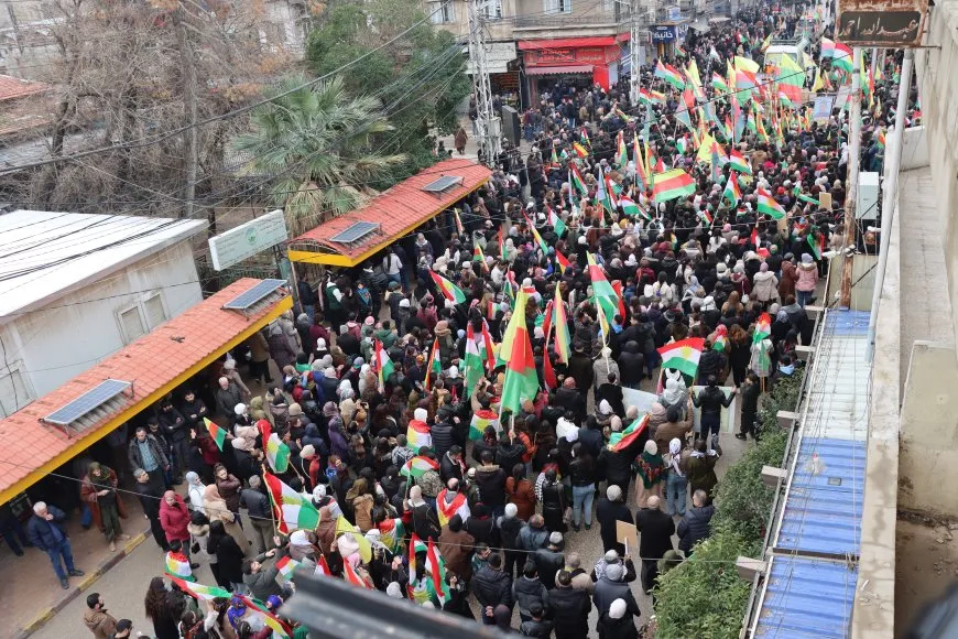 Qamishlo chants “Kurdish people are one”