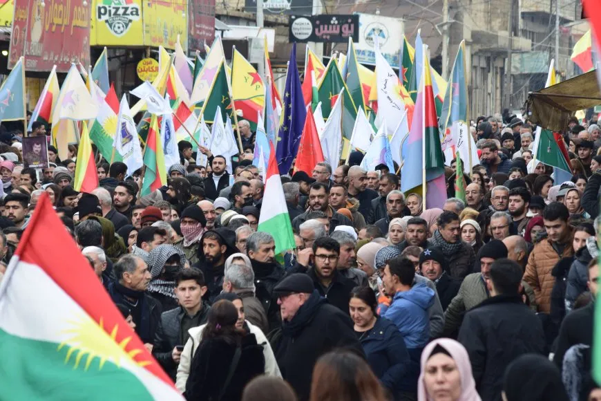Qamishlo chants “Kurdish people are one”