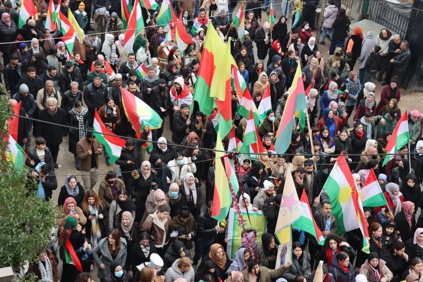 Qamishlo chants “Kurdish people are one”