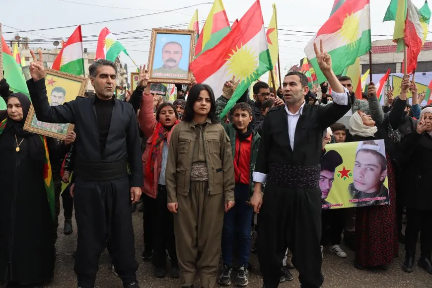 Qamishlo chants “Kurdish people are one”