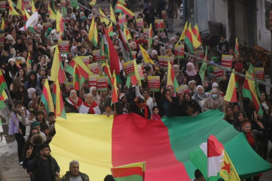 Thousands of voices in Jazira chant, "Long live Rojava resistance"