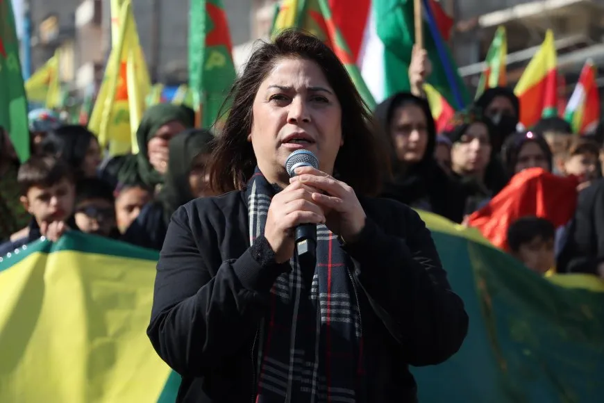 Thousands of voices in Jazira chant, "Long live Rojava resistance"