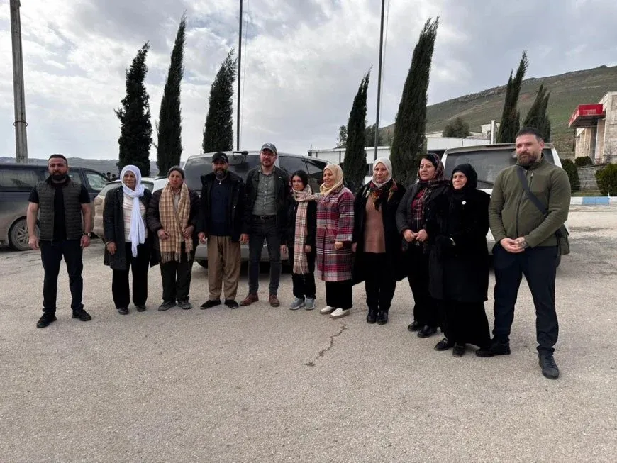 Entry of 4 humanitarian aid trucks into Rojava