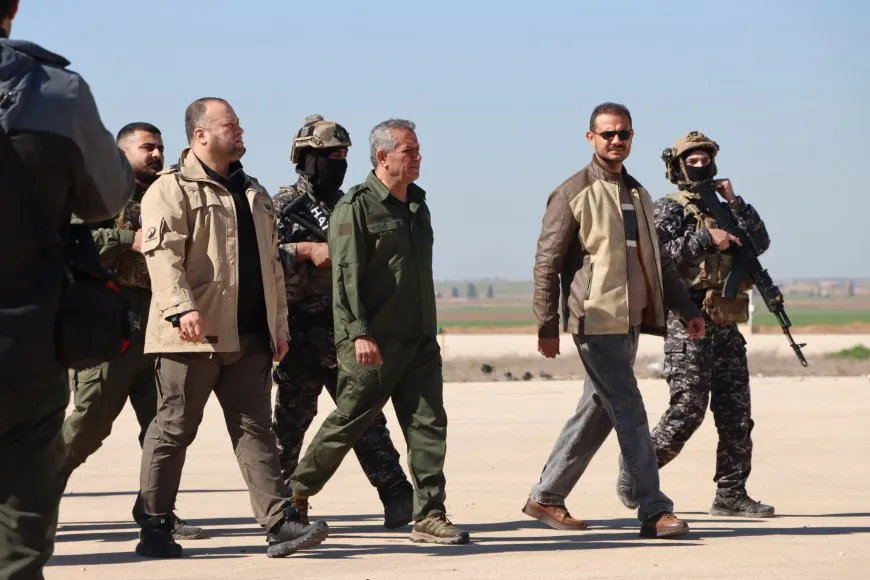 Technical delegation from interim government arrived at Qamishli International Airport