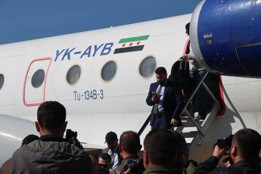 Technical delegation from interim government arrived at Qamishli International Airport