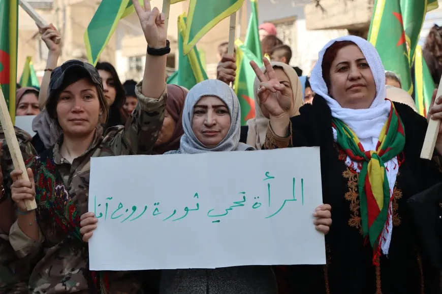 In march supporting YPJ: "Let's strengthen our unity, protect our gains"