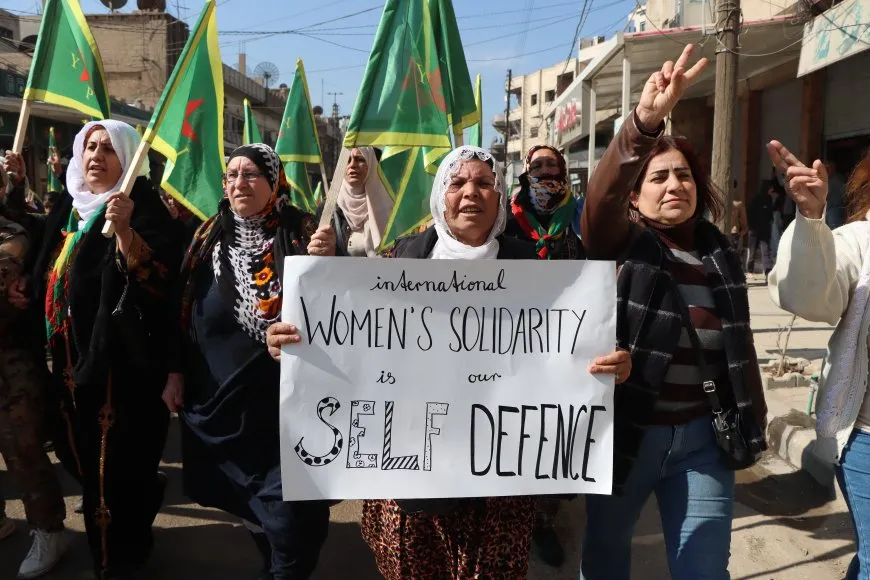 In march supporting YPJ: "Let's strengthen our unity, protect our gains"