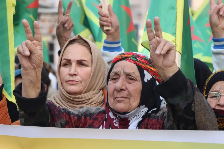 In march supporting YPJ: "Let's strengthen our unity, protect our gains"