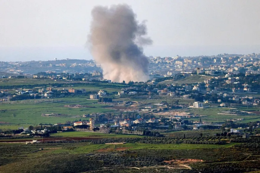 Lebanese Army withdraws from forward positions along border with Israel